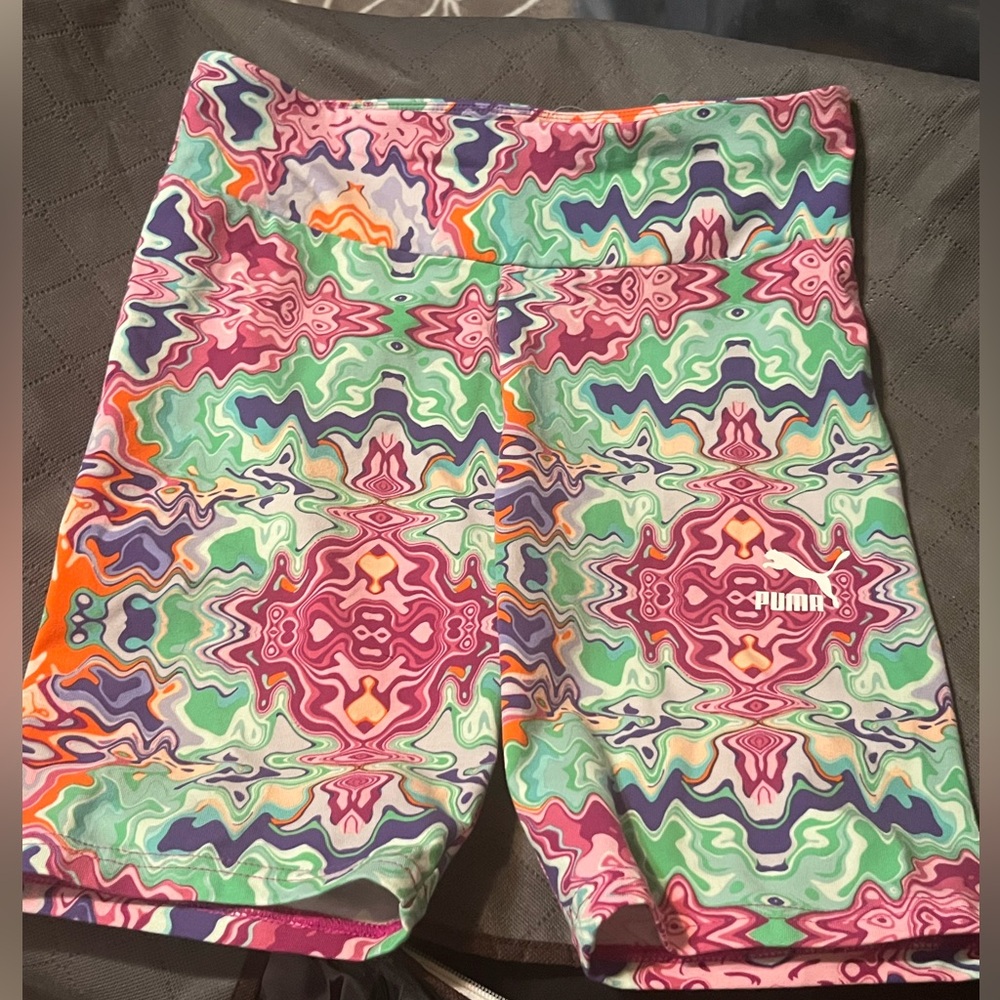 NWT women’s biker shorts Puma size Medium